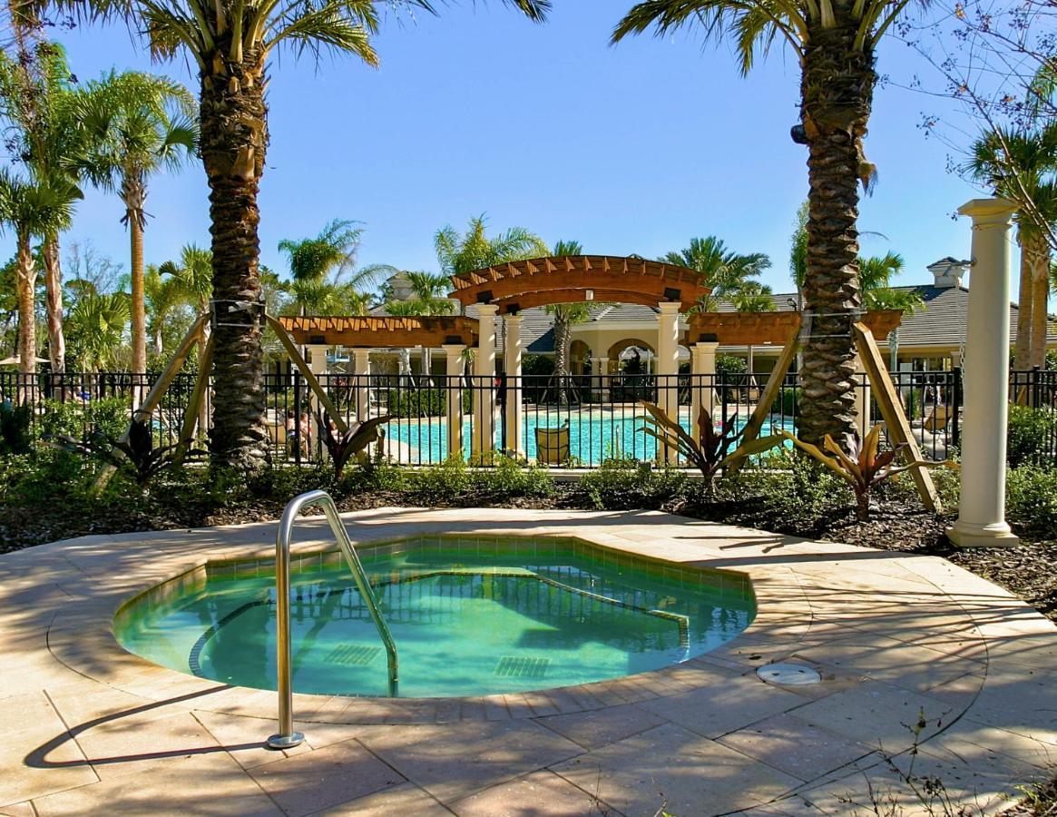 Luxurious Condo - Just 2 Miles From Disney #404 オーランド エクステリア 写真